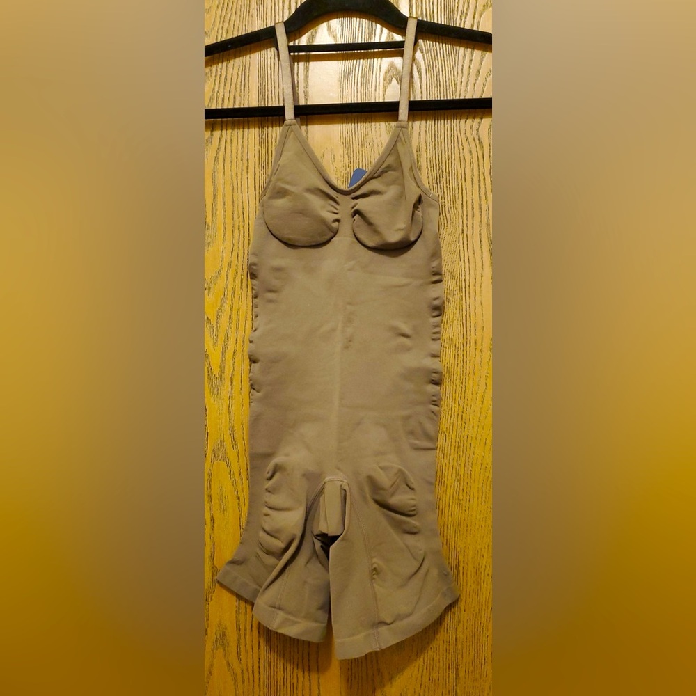 SENSIL FeelingGirl Full Body Shape-wear Tummy Girdle Jumpsuit Coffee NWT Sz: M/L